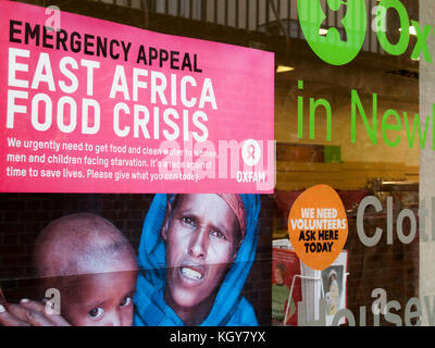 Oxfam appello di emergenza poster in carità vetrina, Africa orientale la crisi alimentare Foto Stock