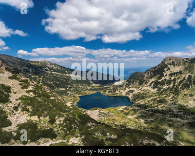 Vista aerea del lago di montagna, Vista panoramica Foto Stock