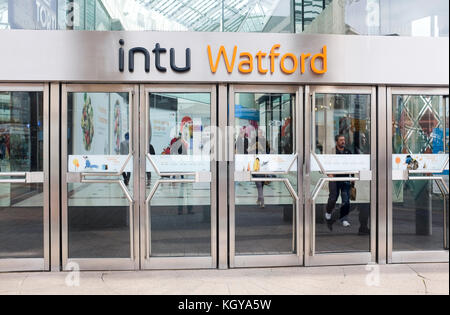 Watford Hertfordshire UK Ottobre 2017 - Il INTU Shopping Centre Foto Stock