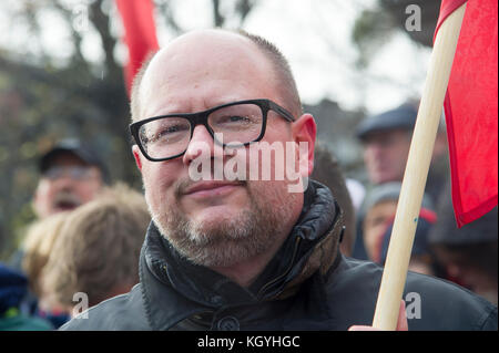 Gdansk, Polonia. Xi Nov, 2017. Pawel Adamowicz, presidente di Danzica, durante l indipendenza nazionale sfilata in polacco giorno dell indipendenza nazionale a Danzica, Polonia. Xi Nov, 2017.. Credito: Wojciech Stróżyk/Alamy Live News Foto Stock