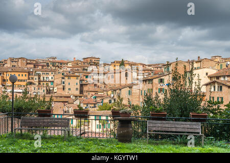 Case di terracotta a Siena, Toscana, Italia Foto Stock