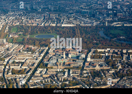 Vista aerea di Hyde Park, il Palazzo di Kensington e Knightsbridge, Londra del sud. Foto Stock
