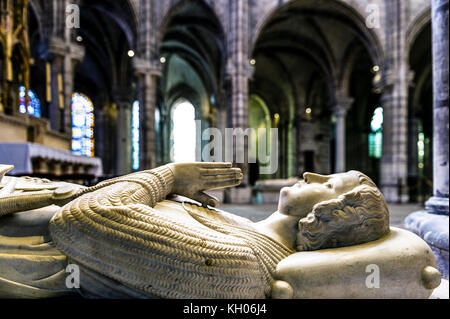 La Francia. Seine-Saint-Denis (93). Basilica di Saint-Denis. Necropoli dei re di Francia. Recumbent figure di Robert II d'Artois, re di Francia Foto Stock