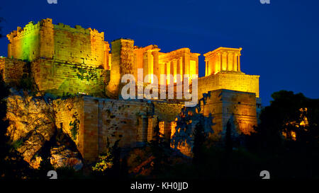 L'acropoli di Atene con illuminazione di notte, Grecia Foto Stock