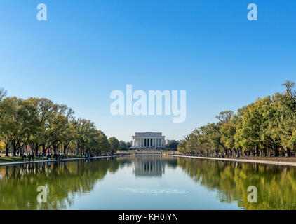 Il Lincoln Memorial e riflettendo piscina, Washington DC, Stati Uniti d'America Foto Stock