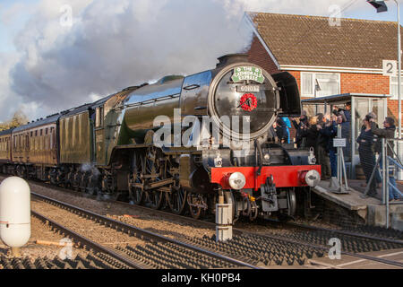 Spooner stazione di Riga, UK. Xi Nov, 2017. Il Flying Scotsman sul percorso da Norwich a Ely passando attraverso Spooner fila di attraversamento della stazione Credito: Kevin snelling/Alamy Live News Foto Stock