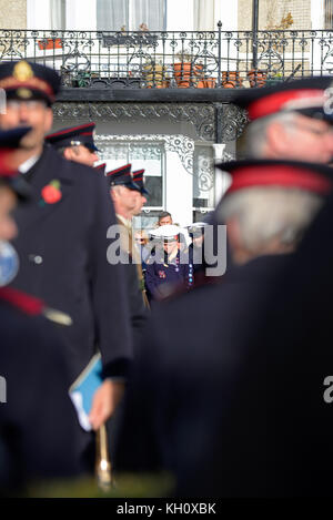 Ricordo il servizio presso il Southend cenotafio in Cliff Gardens, Clifftown Parade si affaccia l'estuario del Tamigi a Southend on Sea, Essex. Ricordo la domenica Foto Stock