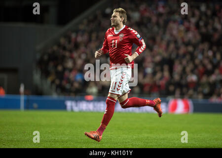 Danimarca, Copenaghen - 11 novembre 2017. Nicklas Bendtner (11) della Danimarca ha visto durante la partita di playoff della Coppa del mondo tra Danimarca e Irlanda a Telia Parken a Copenhagen. Foto Stock