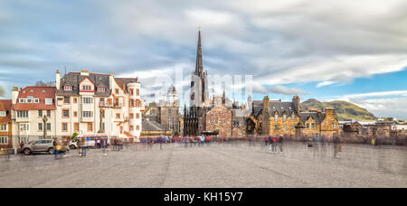 Il Royal Mile e il mozzo in Edinburgh Foto Stock