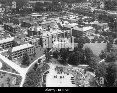 Walter Reed ospedale generale, con l'edificio principale identificabili con la sua cupola, nel centro di questa foto aeree prese da un US Army Air Corps aeromobile, Washington DC, 1931. Foto Stock