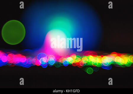 Hi-tech concetto - illuminazione sfocati dalla fibra ottica in vetro Foto Stock