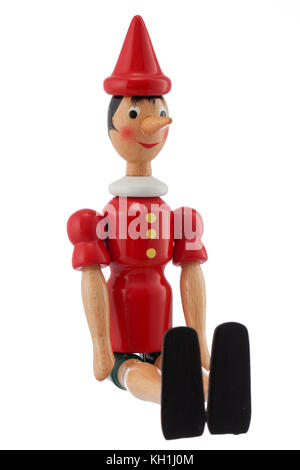 Pinocchio toy statua isolata su sfondo bianco Foto Stock