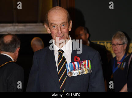 Il Duca di Kent arriva all'annuale Royal Festival of Remembrance alla Royal Albert Hall di Londra. Foto Stock