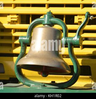 Vintage fire carrello CAMPANA OTTONE Foto Stock