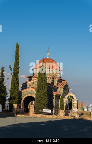 Chiesa di tutti i santi ingresso vicino monastero Stavrovouni - Larnaka, Cipro Foto Stock