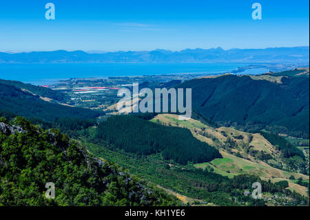 Vista sulla valle lussureggiante di kahurangi national park, Isola del Sud, Nuova Zelanda Foto Stock