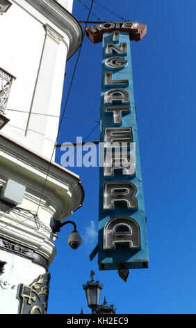 Illuminati al neon segno, hotel Inglaterra, Havana, Cuba Foto Stock