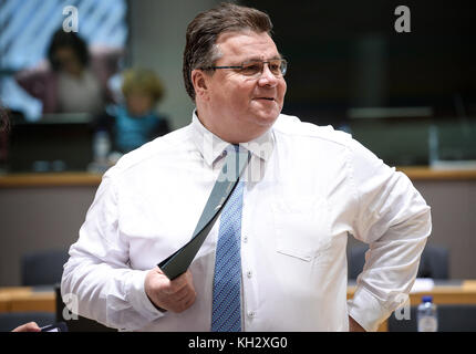 Bruxelles, BXL, Belgio. Xiii nov, 2017. Il lituano Ministro degli esteri linas antanas linkevi?ius prima della fac il Consiglio dei Ministri esteri Ue a Bruxelles, in Belgio il 13.11.2017 da wiktor dabkowski credito: wiktor dabkowski/zuma filo/alamy live news Foto Stock