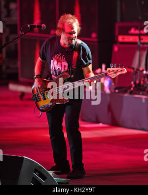 Pompano Beach FL, Stati Uniti. 12th novembre 2017. Il Circolo si esibisce al Pompano Beach Amphitheater il 12 novembre 2017 a Pompano Beach, Florida. Credito: Mpi04/Media Punch/Alamy Live News Foto Stock