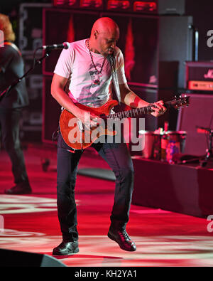 Pompano Beach FL, Stati Uniti. 12th novembre 2017. Il Circolo si esibisce al Pompano Beach Amphitheater il 12 novembre 2017 a Pompano Beach, Florida. Credito: Mpi04/Media Punch/Alamy Live News Foto Stock