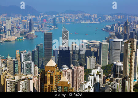 Lo skyline della città di Hong Kong con il Victoria Peak di Hong Kong, Cina Foto Stock