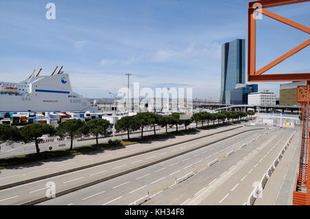 Viste generali del quartiere del porto di la Joliette, Marsiglia, Francia Foto Stock