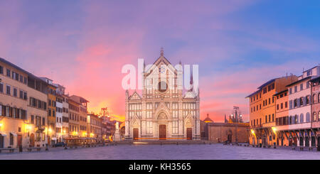 Basilica di Santa Croce a sunrise, Firenze ITALIA Foto Stock