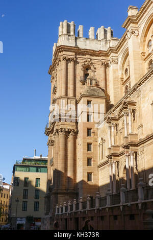 Cattedrale di Malaga con incompiuta sud torre campanaria, Santa Iglesia Catedral Basílica de la Encarnación, Malaga, Andalusia, Spagna. Foto Stock