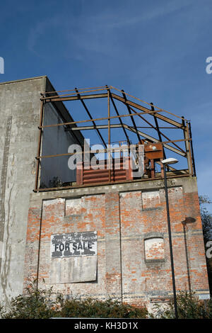 Magazzini abbandonati a Bakers Quay in Gloucester Docks Foto Stock