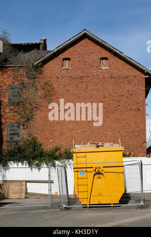 Magazzini abbandonati a Bakers Quay in Gloucester Docks Foto Stock