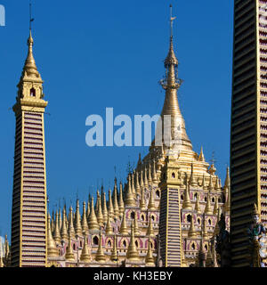 Il tempio Buddista complesso di Mohnyin Thambuddhei Paya in Monywa in Myanmar (Birmania). Date dal 1303, anche se essa è stata ricostruita nel 1939. Si sa Foto Stock