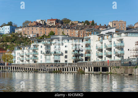 Moderni appartamenti Riverside, Oporto Quay, Floating Harbour, Harbourside, Bristol, Inghilterra, Regno Unito Foto Stock