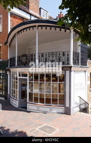 TUNBRIDGE WELLS, KENT/UK - Giugno 30 : insolito Shop in The Pantiles Shopping Center a Royal Tunbridge Wells su Giugno 30, 2009 Foto Stock