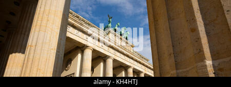 Vista della Porta di Brandeburgo, Berlino, Germania, Europa Foto Stock