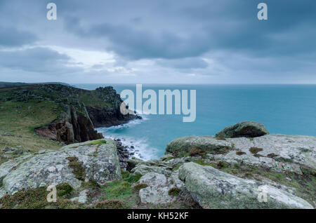 Punto pordenack vicino al Lands End in Cornovaglia Foto Stock