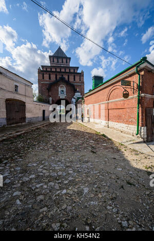 Russia, kolomna. pyatnitskie gates nel Cremlino kolomna Foto Stock