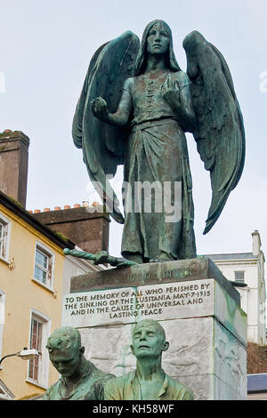 Memorial a Cobh, Irlanda, all'RMS Lusitania, affondato da un sommergibile tedesco 11 miglia al largo nel 1915 Foto Stock