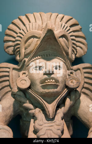 Messico Oaxaca, Huatulco. Copalita, Eco-Archeological Park, Copalita museo. Maya Olmeca & artefatti dal distretto di Oaxaca. Figura in ceramica. Foto Stock