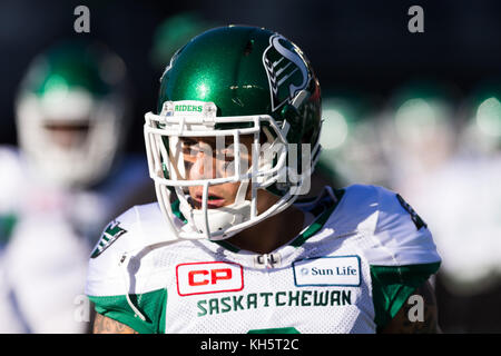 Ottawa, Canada. Xii Nov, 2017. Saskatchewan Roughriders wide receiver Ciad Owens (2) prima del CFL Divisione est Semi-Final playoff gioco tra Saskatchewan Roughriders e Ottawa Redblacks a TD Place Stadium di Ottawa in Canada. Daniel Lea/CSM/Alamy Live News Foto Stock