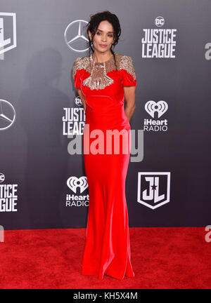 Los Angeles, Stati Uniti. 13 Nov 2017. Lisa Bonet partecipa alla prima di Warner Bros. Pictures' "Justice League" al Dolby Theatre il 13 novembre 2017 a Hollywood, California Credit: Tsuni/USA/Alamy Live News Foto Stock