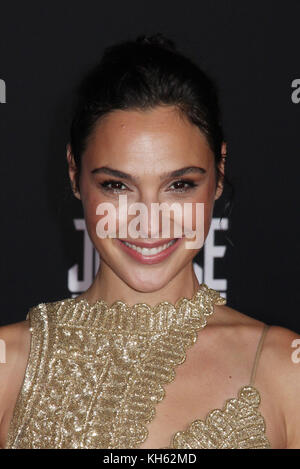 Gal gadot 11/13/2017 La prima mondiale di "Justice League" tenutasi presso il teatro dolby in Hollywood, ca foto: cronos/hollywood news Foto Stock