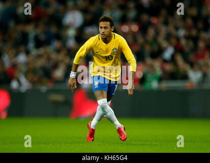 Londra, Regno Unito. Xiv nov, 2017. neymar del Brasile in azione durante il cordiale incontro internazionale tra Inghilterra e Brasile ha suonato presso lo stadio di Wembley, Londra, Regno Unito. Credito: Jason mitchell/alamy live news Foto Stock
