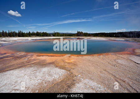 Wy02596-00...wyoming - piscina turchese, una primavera calda nel midway Geyser Basin area del parco nazionale di Yellowstone. Foto Stock