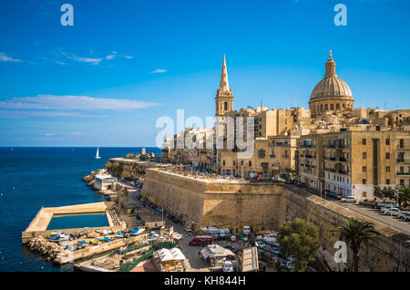 Vista di La Valletta, la capitale di Malta Foto Stock