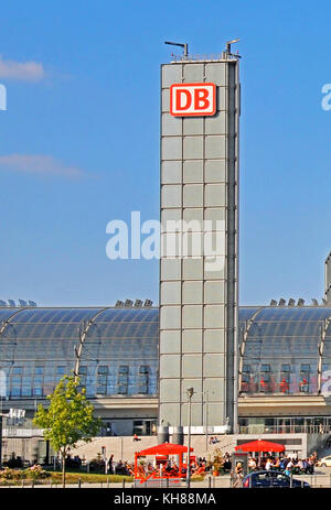 La stazione ferroviaria centrale di Berlino, Germania Foto Stock