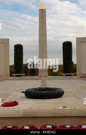 Il National Memorial arboretum onora i caduti, riconosce di servizio e di sacrificio e promuove l'orgoglio nel nostro paese. Foto Stock