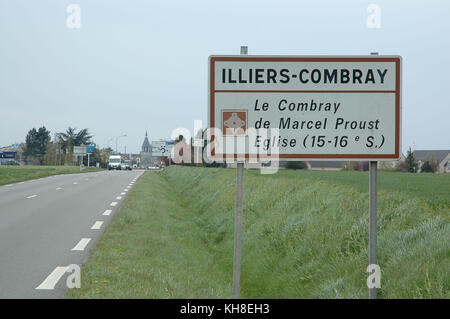 Road, Città, 2008, Saint-Hilaire en la recherche, Combray da recherche Proust Illiers, Francia Foto Stock