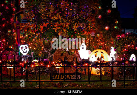 Decorazioni di halloween in autunno Foto Stock