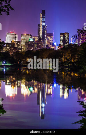 Le riflessioni di new york Foto Stock