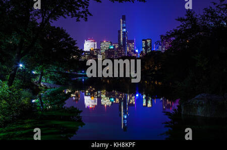 Le riflessioni di new york Foto Stock